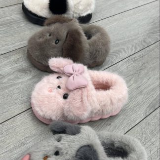 Кімнатні тапочки