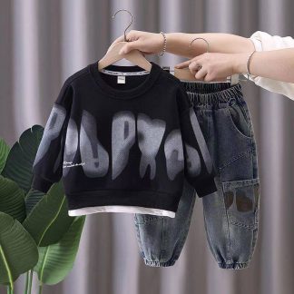 Стильний костюм